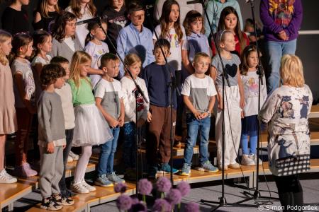 Območna revija otroških in mladinskih pevskih zborov občin Kamnik in Komenda (66)